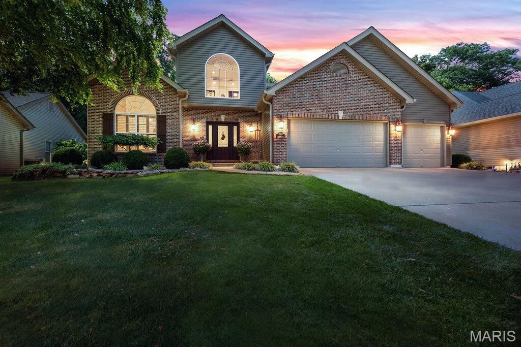 310 Highland Meadows Court, Wentzville, MO 63385