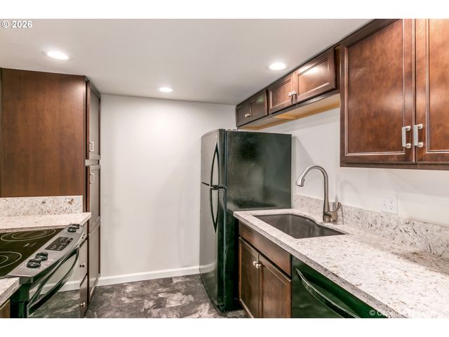 2211 Sw 1ST Ave 206, Portland, OR 97201
