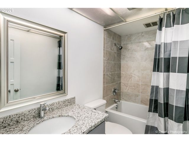 2211 Sw 1ST Ave 206, Portland, OR 97201