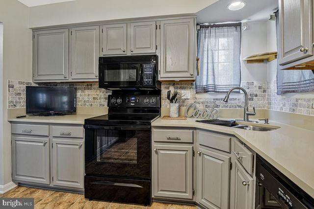 6403 FISHER CT, Waldorf, MD 20603