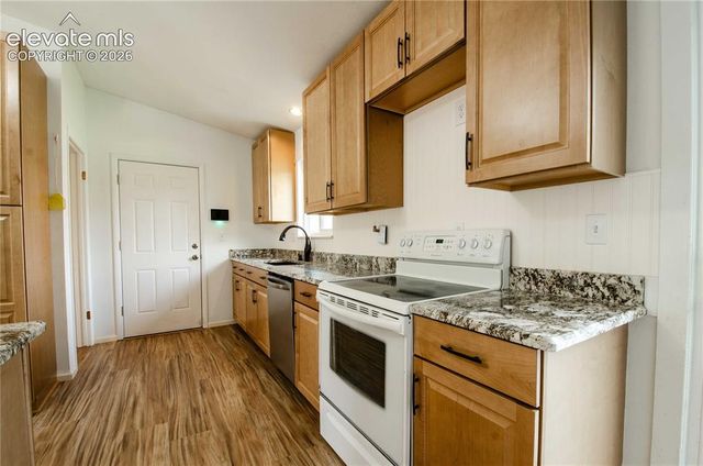1409 Sanderson Avenue, Colorado Springs, CO 80915