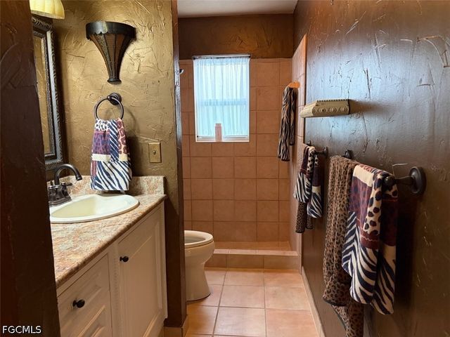5075 Teak Wood DR, Naples, FL 34119