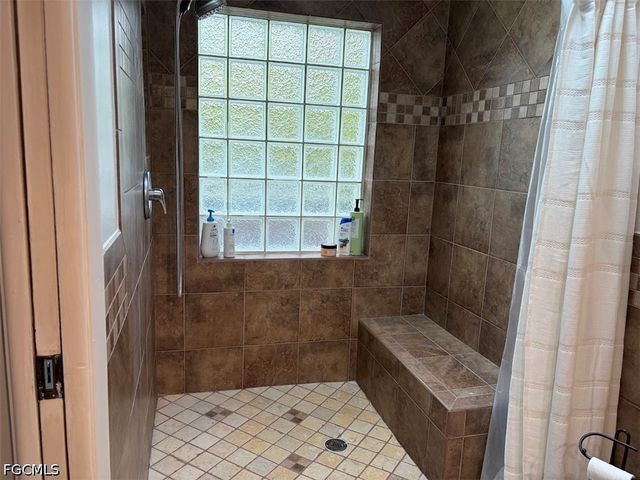 5075 Teak Wood DR, Naples, FL 34119
