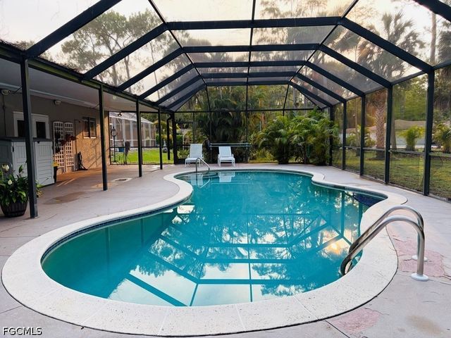 5075 Teak Wood DR, Naples, FL 34119
