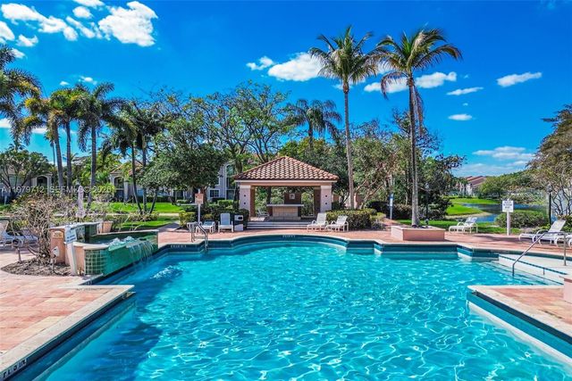 12172 Saint Andrews Pl 307, Miramar, FL 33025