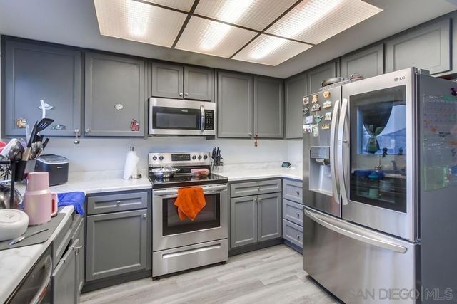 3433 Los Mochis Way, Oceanside, CA 92056