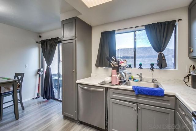 3433 Los Mochis Way, Oceanside, CA 92056