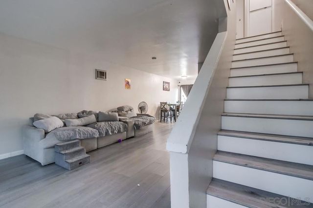 3433 Los Mochis Way, Oceanside, CA 92056