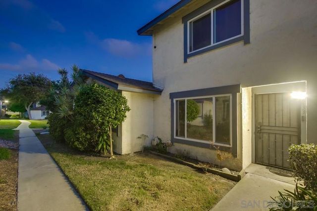 3433 Los Mochis Way, Oceanside, CA 92056