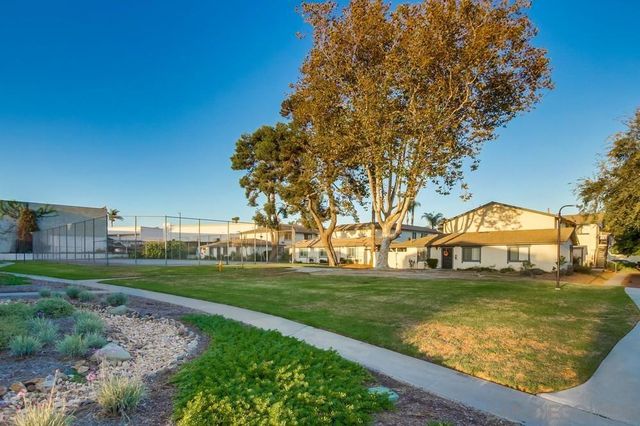 3433 Los Mochis Way, Oceanside, CA 92056