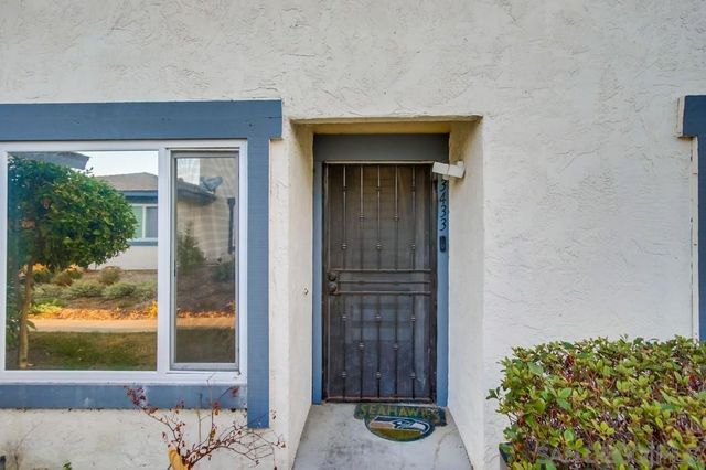 3433 Los Mochis Way, Oceanside, CA 92056
