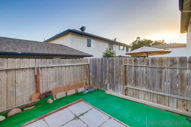 3433 Los Mochis Way, Oceanside, CA 92056