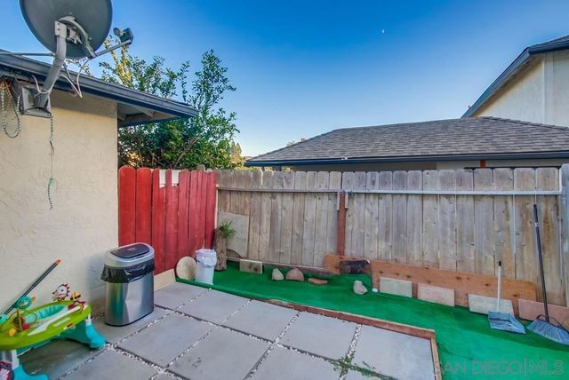 3433 Los Mochis Way, Oceanside, CA 92056