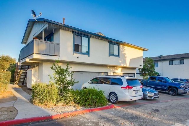 3433 Los Mochis Way, Oceanside, CA 92056