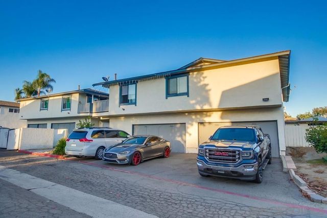 3433 Los Mochis Way, Oceanside, CA 92056