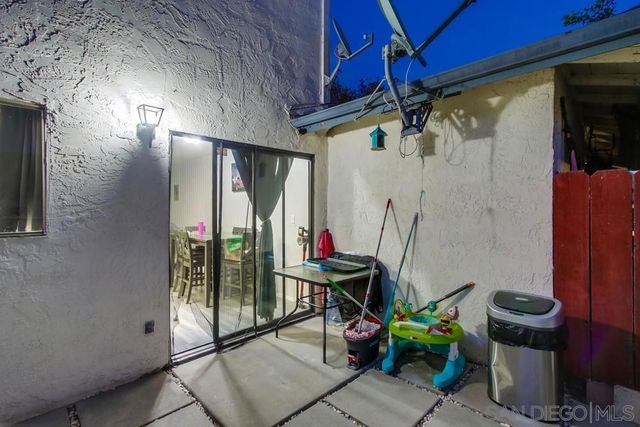 3433 Los Mochis Way, Oceanside, CA 92056