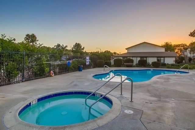 3433 Los Mochis Way, Oceanside, CA 92056