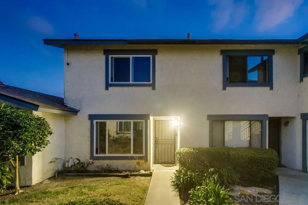 3433 Los Mochis Way, Oceanside, CA 92056