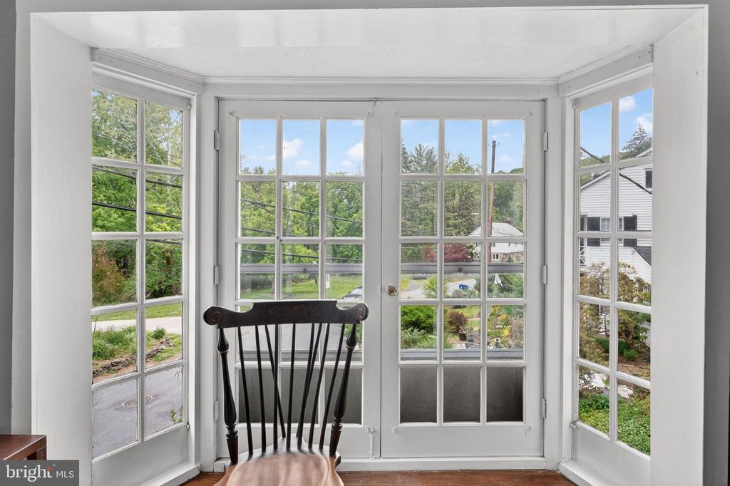 Image 23 of property listing at 5019 WETHEREDSVILLE RD, Baltimore, MD 21207