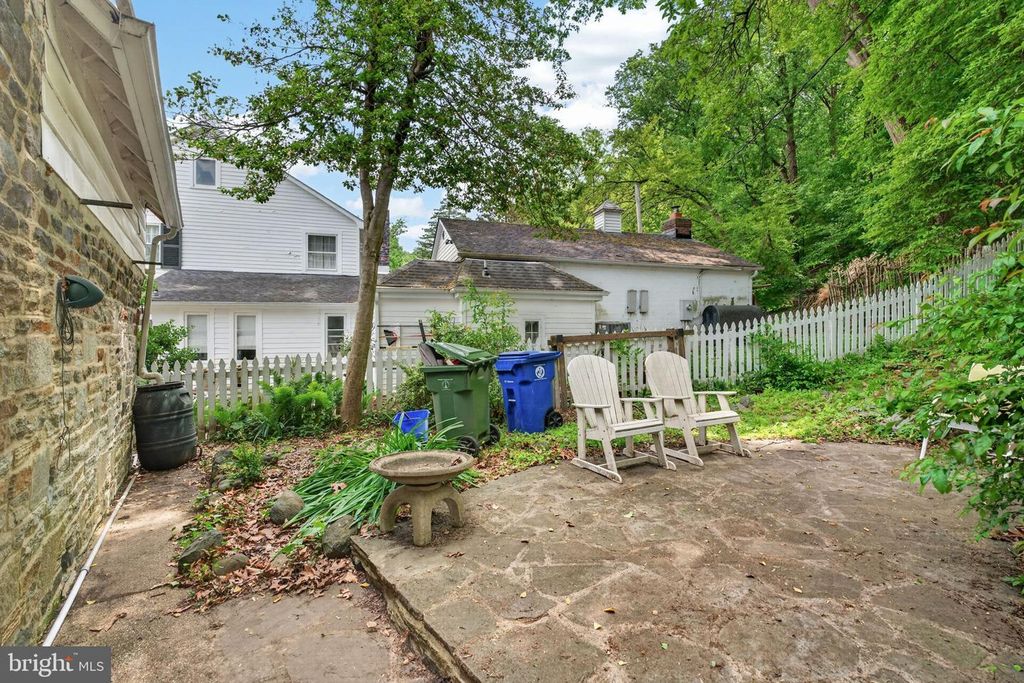 Image 24 of property listing at 5019 WETHEREDSVILLE RD, Baltimore, MD 21207