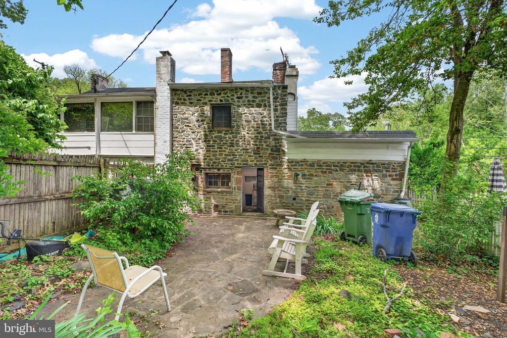 Image 28 of property listing at 5019 WETHEREDSVILLE RD, Baltimore, MD 21207