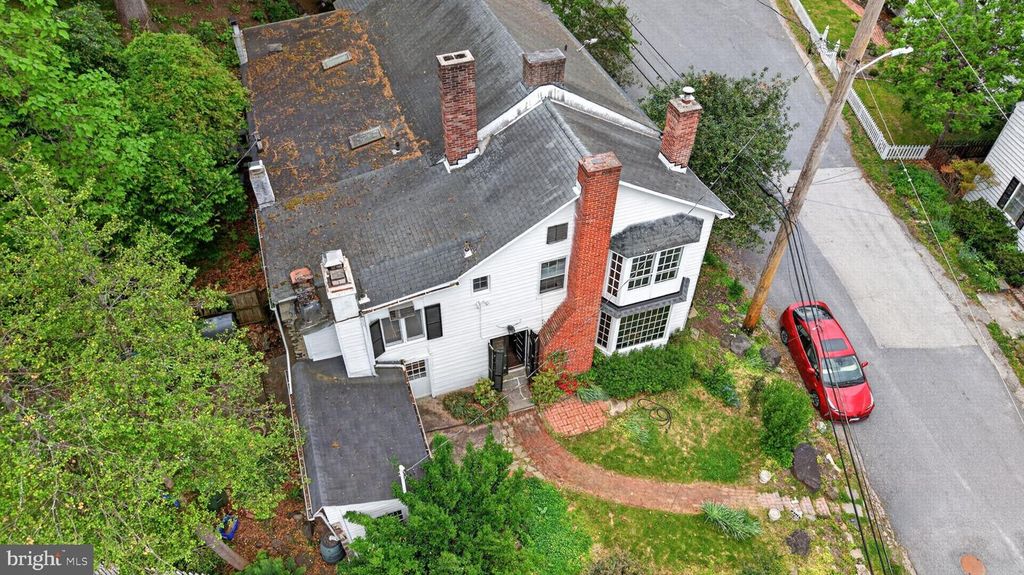 Image 42 of property listing at 5019 WETHEREDSVILLE RD, Baltimore, MD 21207