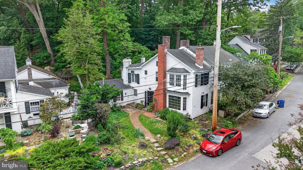 Image 46 of property listing at 5019 WETHEREDSVILLE RD, Baltimore, MD 21207