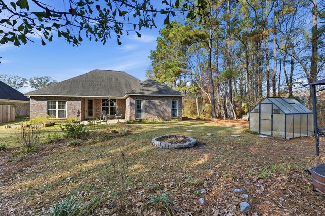 19 W Augusta Ct., Hattiesburg, MS 39402