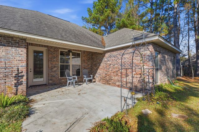 19 W Augusta Ct., Hattiesburg, MS 39402