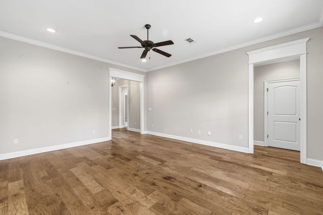 19 W Augusta Ct., Hattiesburg, MS 39402