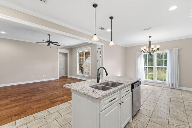 19 W Augusta Ct., Hattiesburg, MS 39402