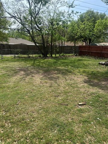 1207 Pebble Street Street, Bowie, TX 76230