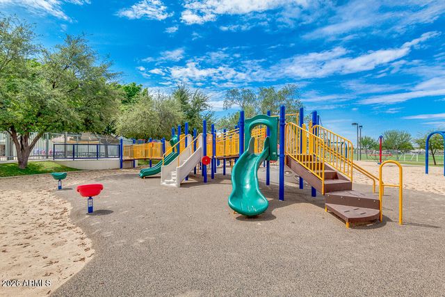 2145 E CENTER Lane 2, Tempe, AZ 85281