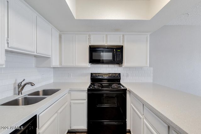 2145 E CENTER Lane 2, Tempe, AZ 85281