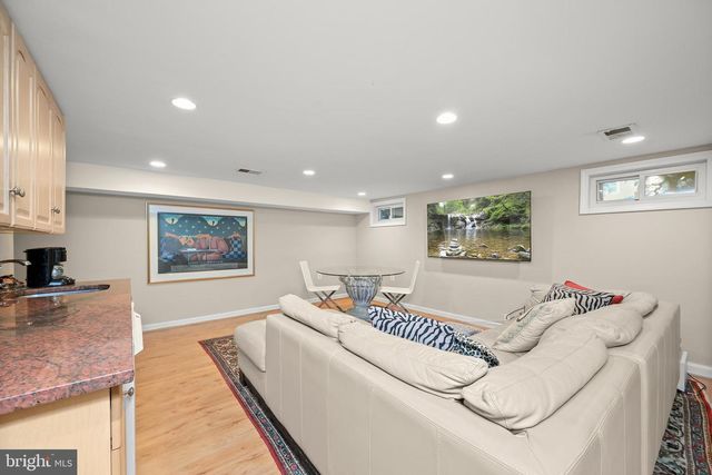 1906 37TH ST NW, Washington, DC 20007