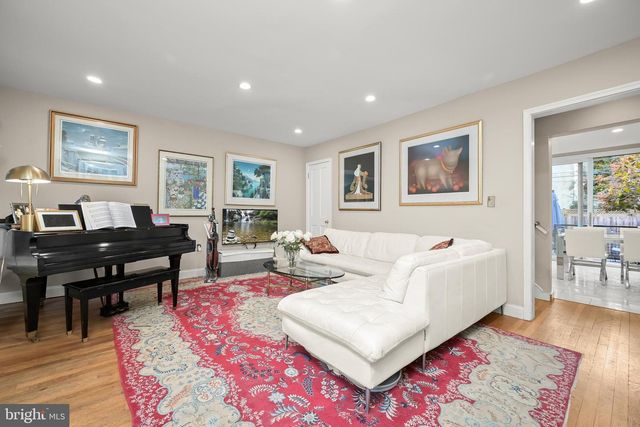 1906 37TH ST NW, Washington, DC 20007