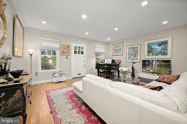 1906 37TH ST NW, Washington, DC 20007