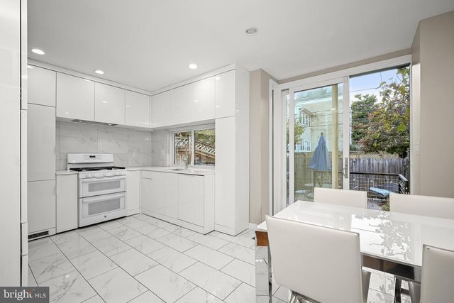 1906 37TH ST NW, Washington, DC 20007