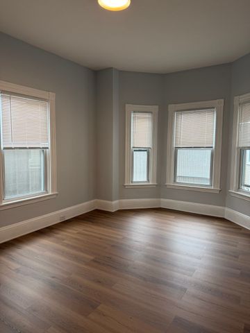 195 Green St. 3, Cambridge, MA 02139
