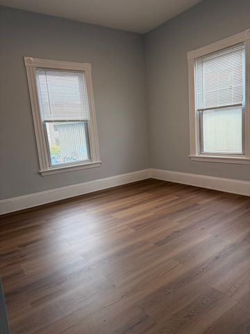 195 Green St. 3, Cambridge, MA 02139