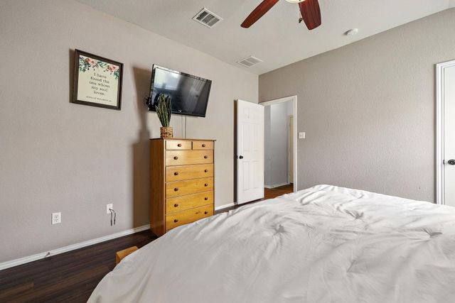 602 Creston ST, Hutto, TX 78634
