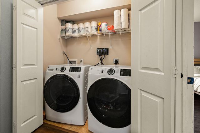 602 Creston ST, Hutto, TX 78634