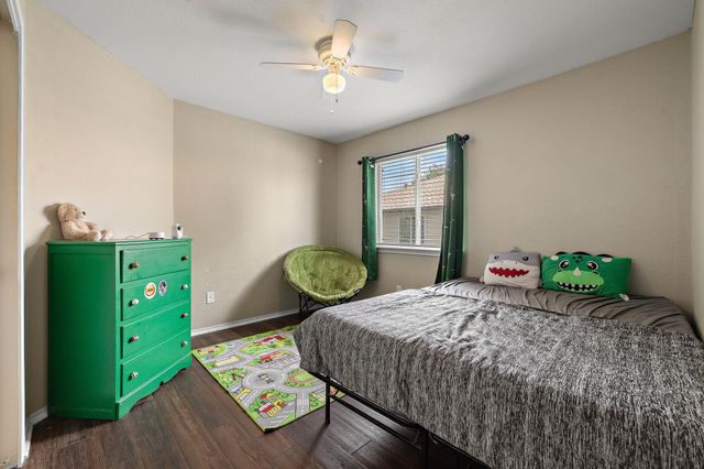 602 Creston ST, Hutto, TX 78634