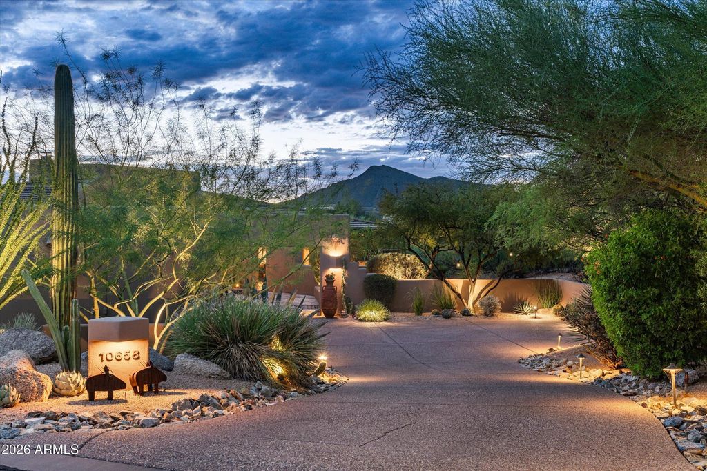 10658 E TAMARISK Way, Scottsdale, AZ 85262 — photo 3