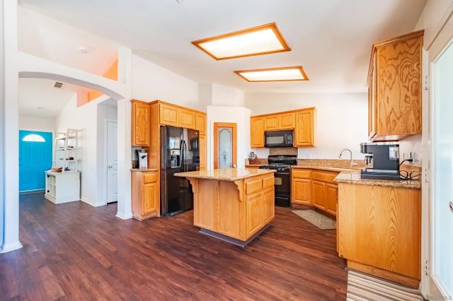 8361 Amador Avenue, Yucca Valley, CA 92284