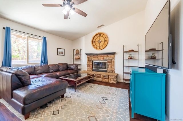 8361 Amador Avenue, Yucca Valley, CA 92284