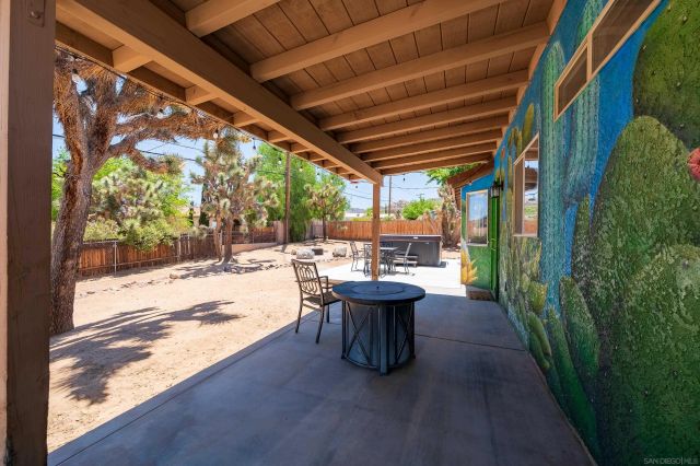8361 Amador Avenue, Yucca Valley, CA 92284