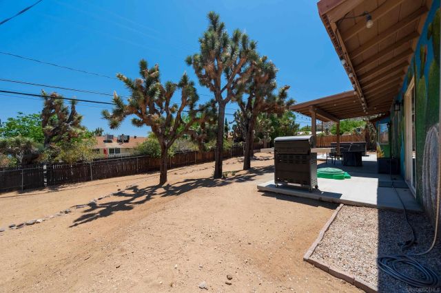 8361 Amador Avenue, Yucca Valley, CA 92284