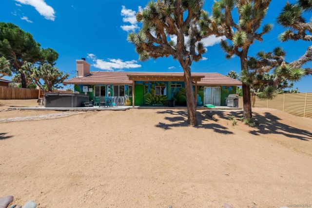 8361 Amador Avenue, Yucca Valley, CA 92284