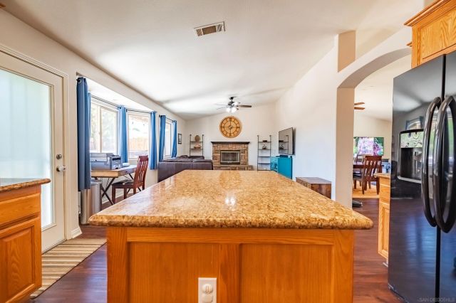 8361 Amador Avenue, Yucca Valley, CA 92284